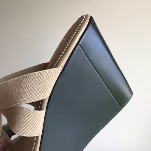 NWOB Charles David Stretch Platform Wedge Sandals - Picture 3 of 8